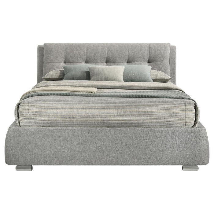 Fenbrook - Tufted Upholstered Storage Bed